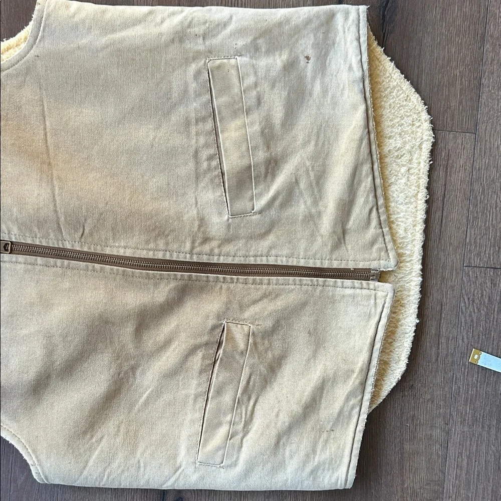 Carhartt Vintage Wool Tan Vest !!